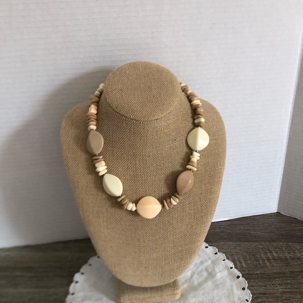 Vtg Neutral Tone Beaded Necklace